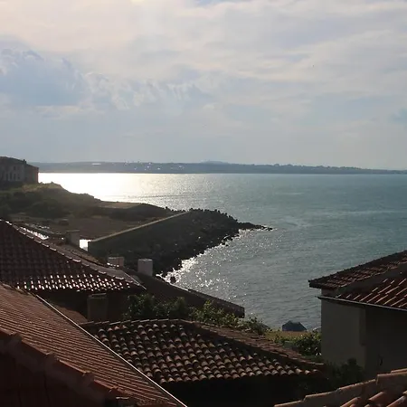 Family Emilia 3* Szozopol
